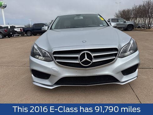 Used 2016 Mercedes-Benz E 350 Sedan image 2