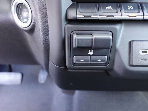 Used 2024 Chevrolet Silverado 1500 Custom image 46