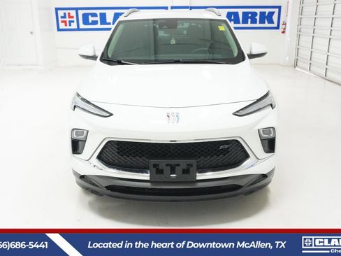 Used 2025 Buick Encore GX Sport Touring w/ Comfort Package image 2