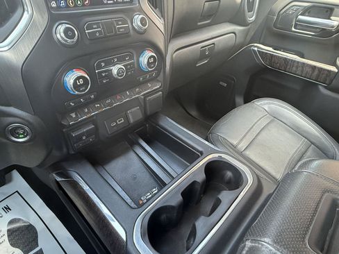 Used 2022 GMC Sierra 2500 Denali w/ Denali Ultimate Package AWD/4WD image 29