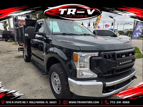 Used 2022 Ford F250 XL w/ Power Equipment Group RWD image 3
