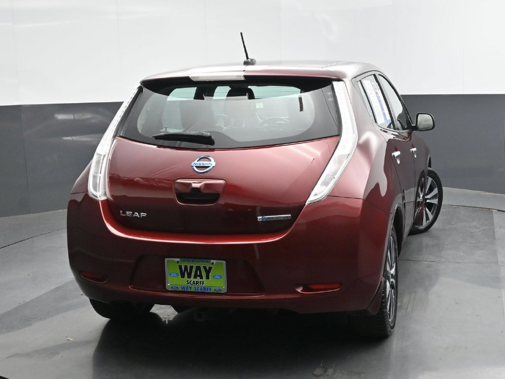 Used 2016 Nissan Leaf SL w/ Premium Package FWD image 29