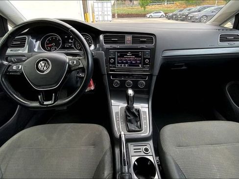 Used 2019 Volkswagen Golf SE FWD image 12