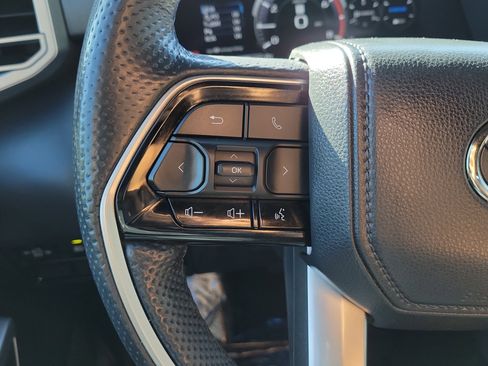Used 2024 Toyota Tundra Platinum AWD/4WD image 22