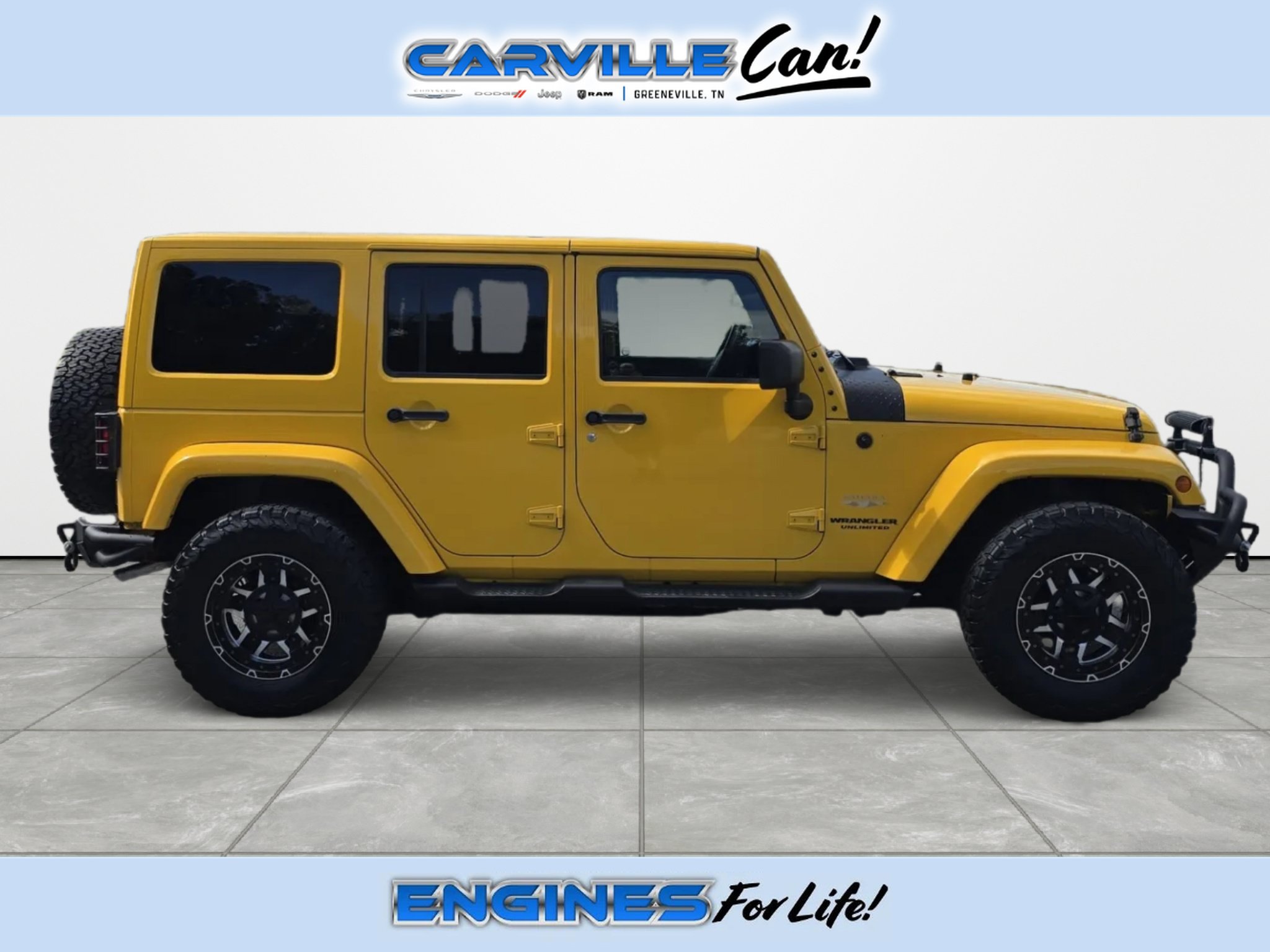 Used 2015 Jeep Wrangler Unlimited Sahara w/ Dual Top Group AWD/4WD image 3