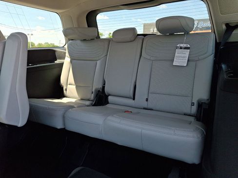 New 2025 Ford Expedition Platinum w/ Platinum Ultimate Package AWD/4WD image 9