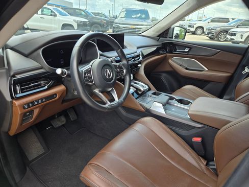 Used 2023 Acura MDX SH-AWD w/ Advance Package image 11