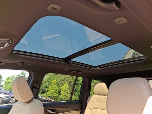 New 2026 Jeep Grand Cherokee Limited AWD/4WD image 10