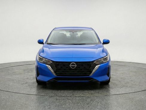 Used 2025 Nissan Sentra SV FWD image 2