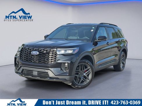 Used 2025 Ford Explorer ST-Line w/ ST-Line Street Pack AWD/4WD image 1