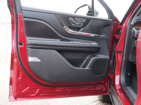 Used 2022 Lincoln Corsair Reserve w/ Elements Package image 14