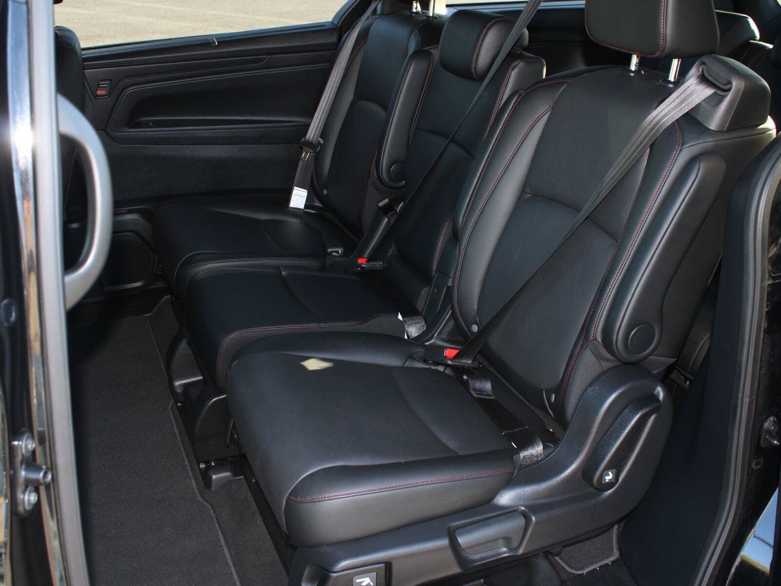 Used 2025 Honda Odyssey Sport-L image 19