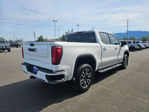 Used 2020 GMC Sierra 1500 AT4 w/ AT4 Premium Package AWD/4WD image 6