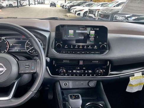 Certified 2023 Nissan Rogue SL w/ SL Premium Package image 6