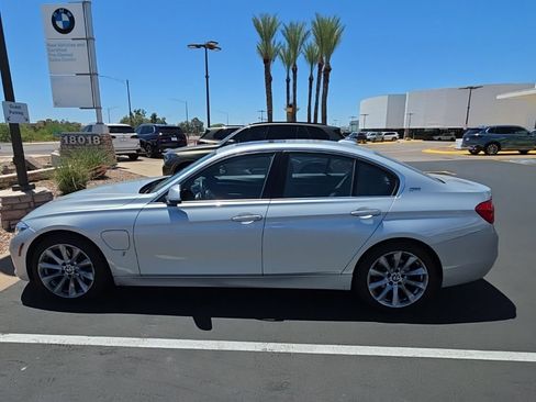Used 2017 BMW 330e RWD image 5
