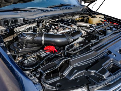 Used 2019 Ford F250 Lariat w/ Lariat Ultimate Package image 57