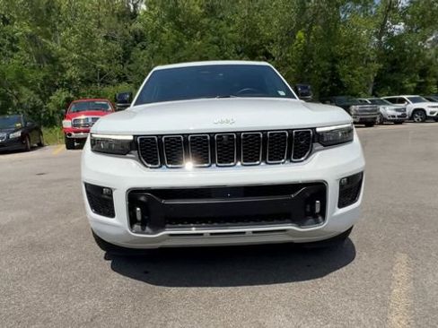 Used 2025 Jeep Grand Cherokee Overland w/ Adv Protech Group III AWD/4WD image 3