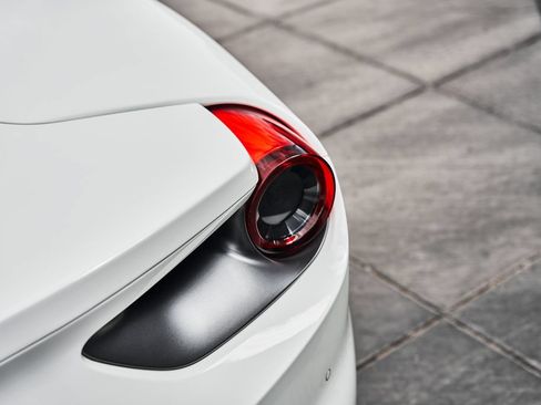 Used 2019 Ferrari 488 Spider RWD image 14