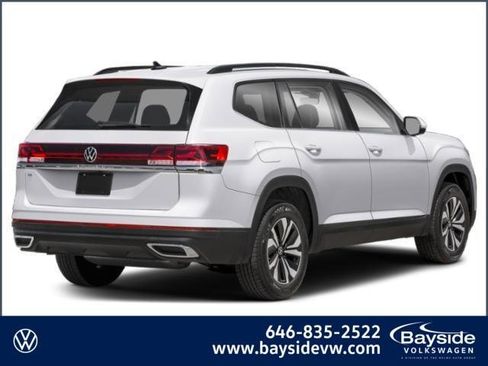 New 2026 Volkswagen Atlas SE image 2