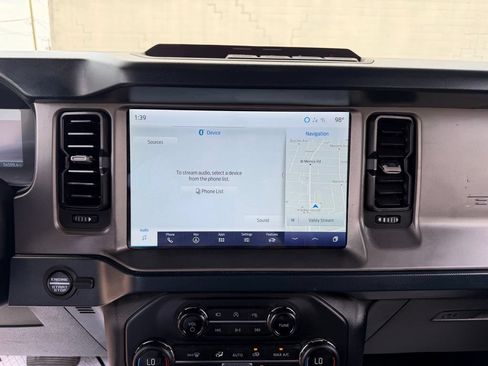 Used 2023 Ford Bronco Outer Banks AWD/4WD image 22
