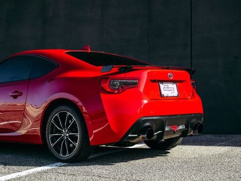 Used 2018 Toyota 86 GT image 45