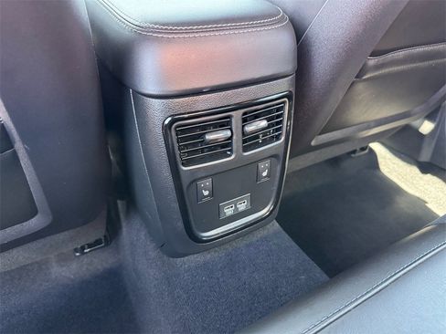 Used 2022 Dodge Charger Scat Pack w/ Daytona Edition Group image 17