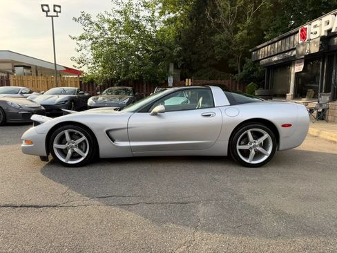 Used 1997 Chevrolet Corvette Coupe w/ Memory Pkg RWD image 11