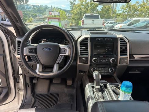 Used 2015 Ford F150 Platinum AWD/4WD image 9