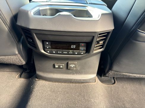 Used 2023 Toyota Sequoia Platinum image 19