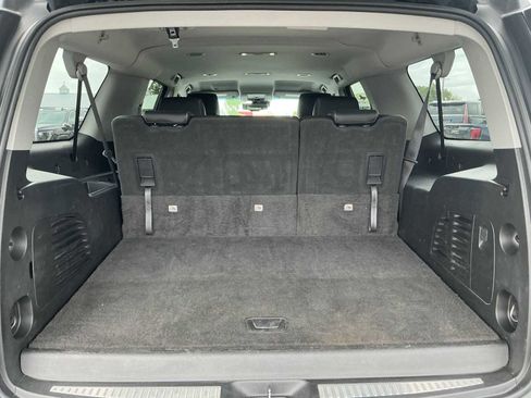 Used 2019 Chevrolet Suburban LT AWD/4WD image 32