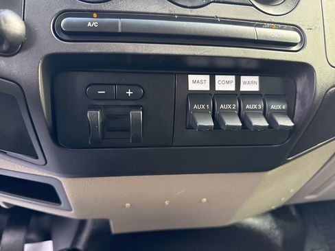 Used 2010 Ford F550 4x4 Regular Cab Super Duty image 14