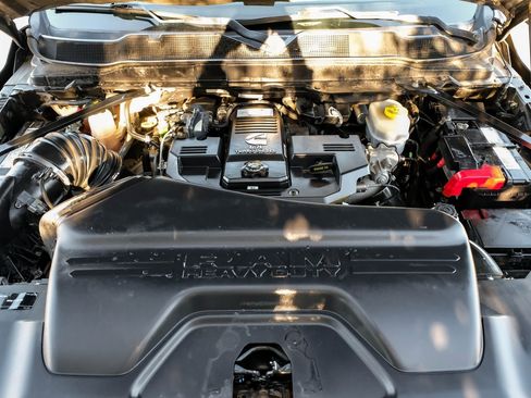 Used 2019 RAM 2500 Big Horn image 43