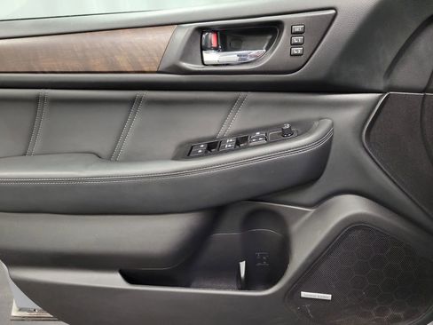 Used 2018 Subaru Outback 2.5i Limited image 24