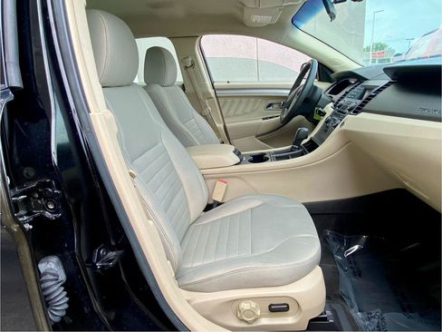 Used 2017 Ford Taurus SE FWD image 21