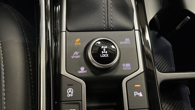 Used 2025 Kia Sorento SX AWD/4WD image 34