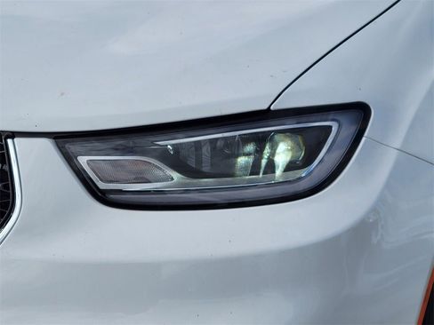 New 2026 Chrysler Pacifica Select image 22