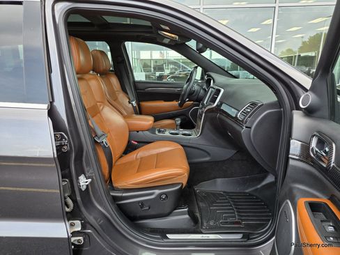 Used 2015 Jeep Grand Cherokee SRT AWD/4WD image 45