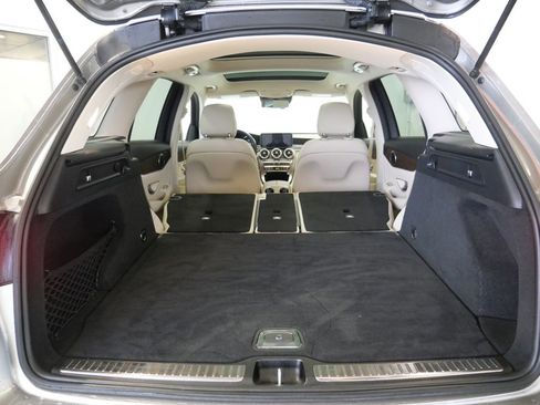 Used 2022 Mercedes-Benz GLC 300 GLC 300 image 29