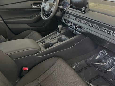 New 2025 Honda Accord SE image 17