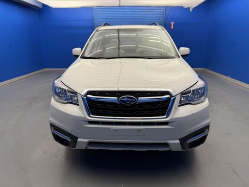 Used 2017 Subaru Forester 2.5i Premium AWD/4WD image 3