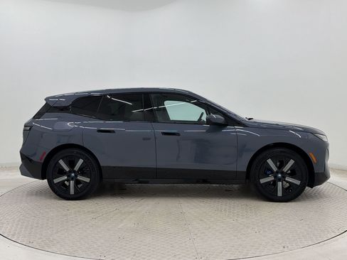Used 2024 BMW iX xDrive50 w/ Premium Package AWD/4WD image 8