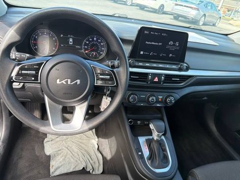 Used 2022 Kia Forte LXS FWD image 12
