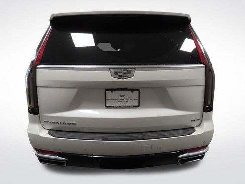 Certified 2022 Cadillac Escalade Premium Luxury Platinum AWD/4WD image 31