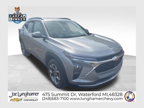 Certified 2024 Chevrolet Trax LT w/ Driver Confidence Package FWD image 1