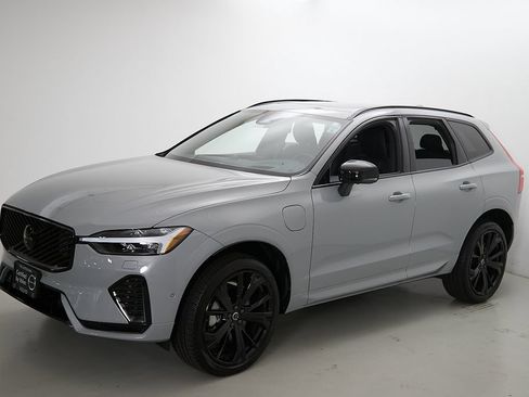 Certified 2026 Volvo XC60 T8 Ultra AWD/4WD image 6