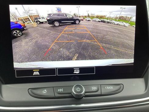 Used 2025 Chevrolet Blazer LT AWD/4WD image 16