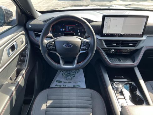 Used 2025 Ford Explorer ST-Line w/ Premium Package image 24
