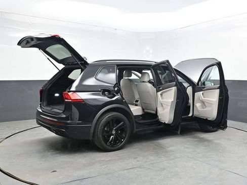 Used 2023 Volkswagen Tiguan SE R-Line AWD/4WD image 39