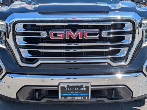 Used 2022 GMC Sierra 1500 SLT AWD/4WD image 9