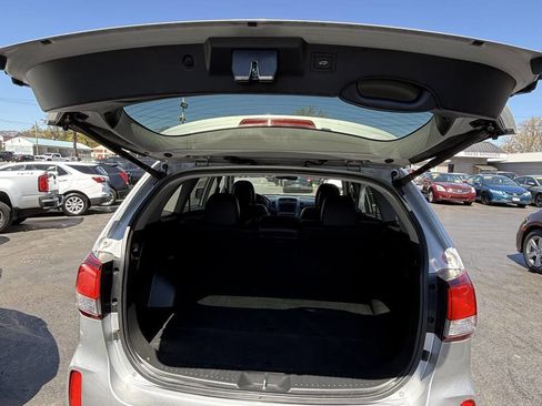 Used 2015 Kia Sorento EX w/ EX V6 Touring Package image 14